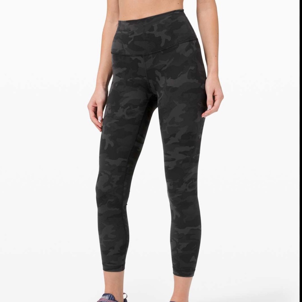 WUNDER TRAIN HIGH-RISE TIGHT 25"
Incognito Camo Multi Grey